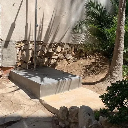 Ginette Sunbeach Apartment