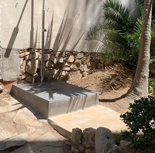 Ginette Sunbeach Apartment