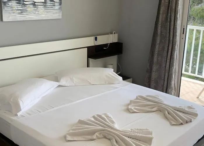 Ginette Sunbeach Apartment *
