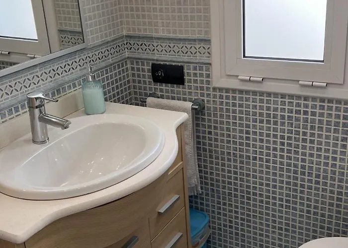 Ginette Sunbeach Apartment